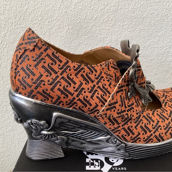 John Fluevog Mission Monika - Custom Buckled Mary Jane, 9, JF Monogram - Picture 2 of 7